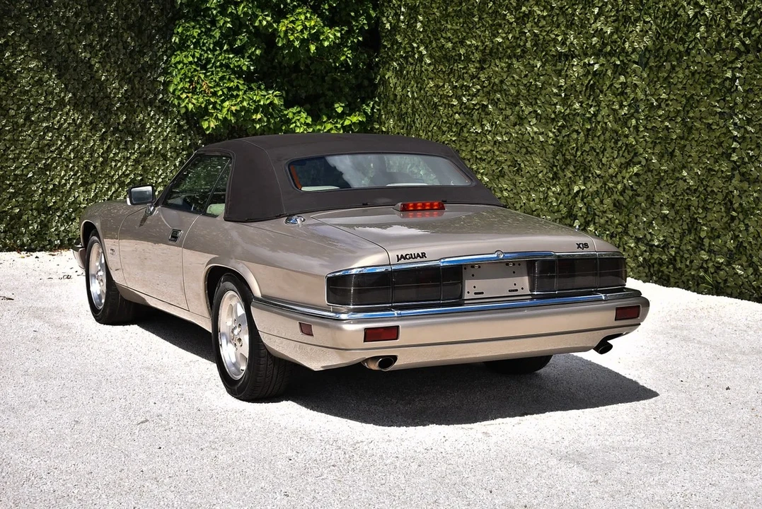 1995 Jaguar XJS Convertible - Image 18 of 30