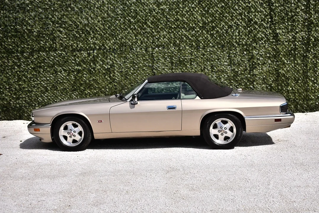1995 Jaguar XJS Convertible - Image 20 of 30