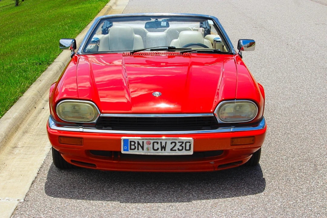 1995 Jaguar XJS Convertible - Image 25 of 31