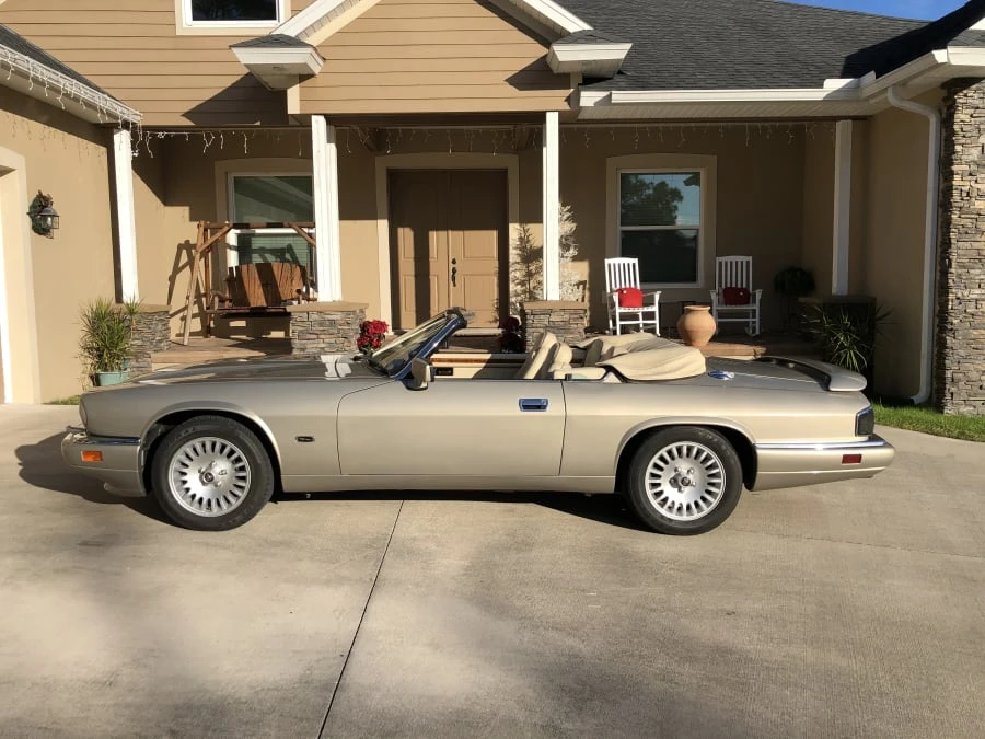 1995 Jaguar XJS Convertible - Image 2 of 11