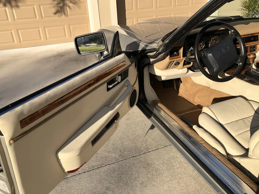 1995 Jaguar XJS Convertible - Image 4 of 11