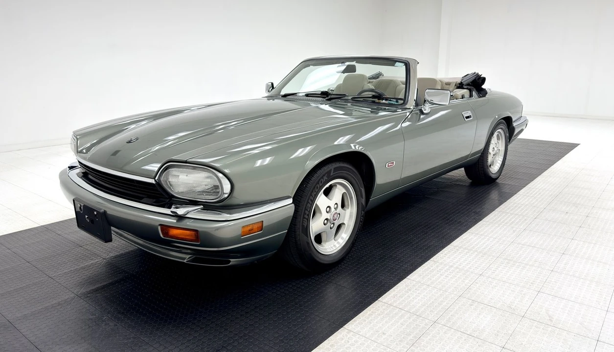 1995 Jaguar XJS Convertible - Image 2 of 12