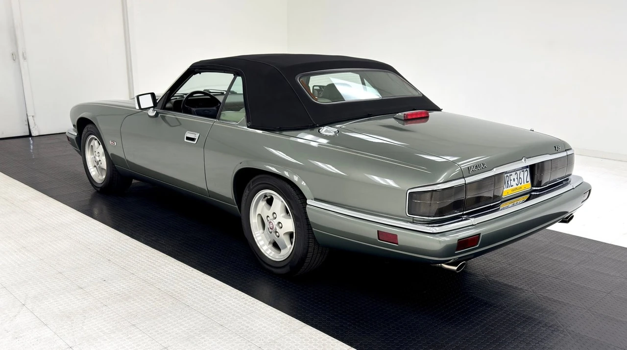 1995 Jaguar XJS Convertible - Image 5 of 12