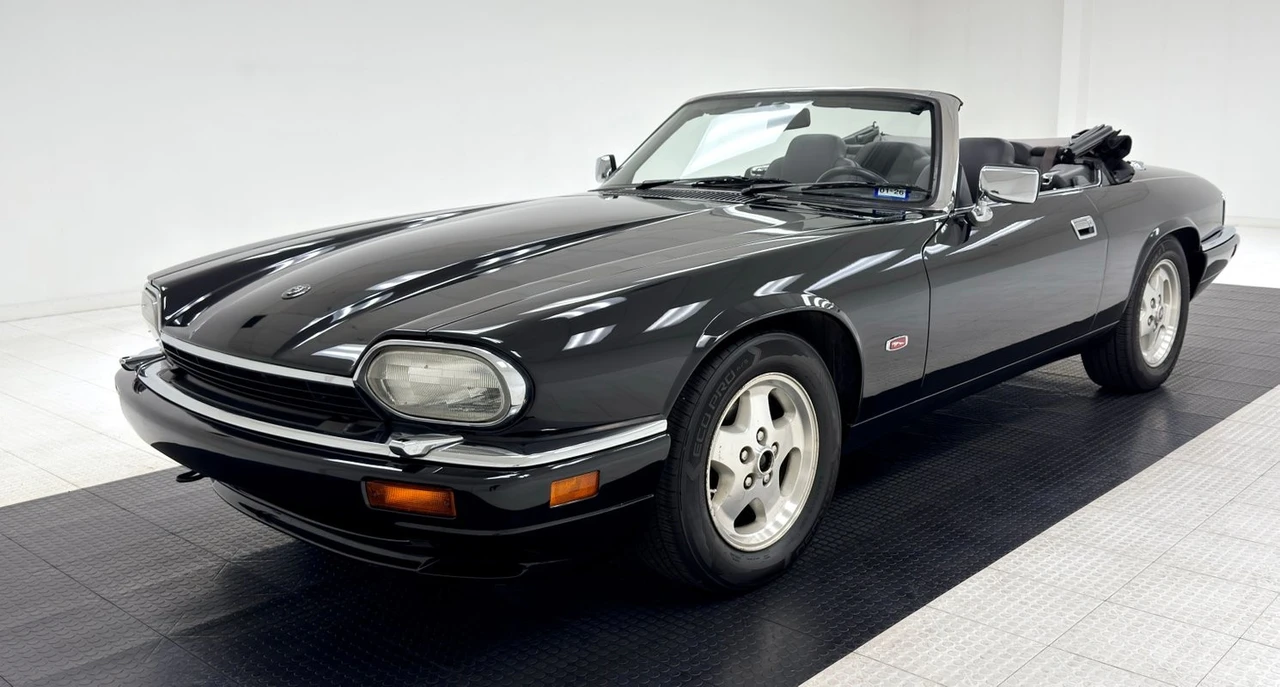 1995 Jaguar XJS Convertible - Image 2 of 12