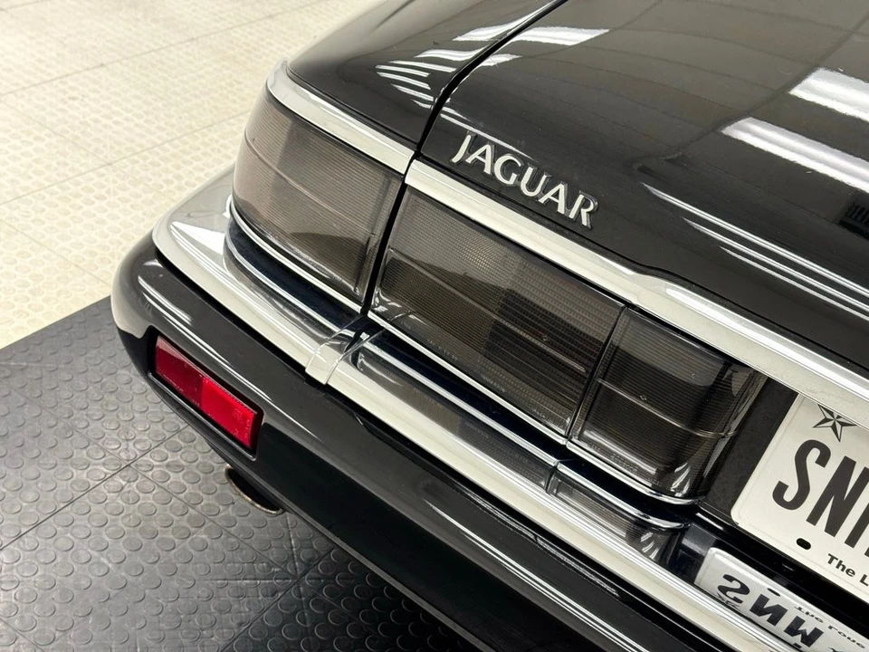 1995 Jaguar - Image 21 of 31