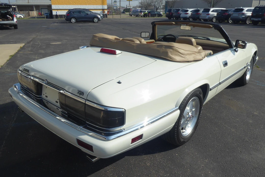 1995 Jaguar XJS Convertible - Image 4 of 31