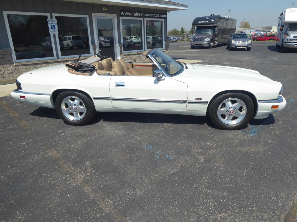 1995 Jaguar XJS Convertible - Image 9 of 31