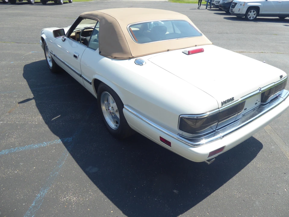 1995 Jaguar XJS Convertible - Image 14 of 31
