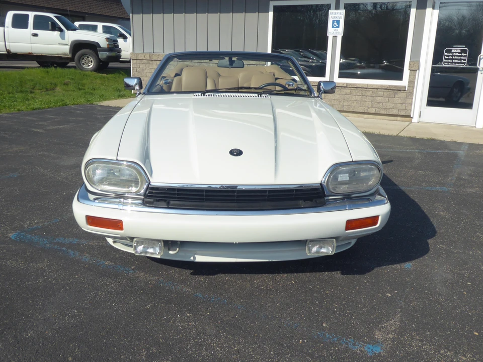 1995 Jaguar XJS Convertible - Image 6 of 31