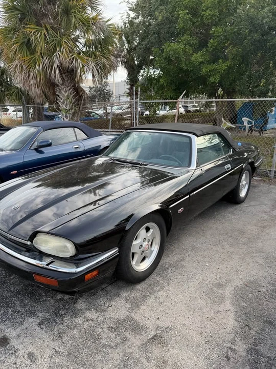 1995 Jaguar XJS - Image 2 of 3