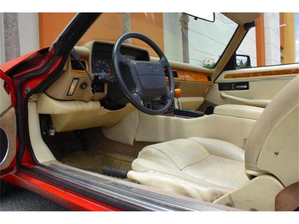 1995 Jaguar XJS - Image 11 of 13