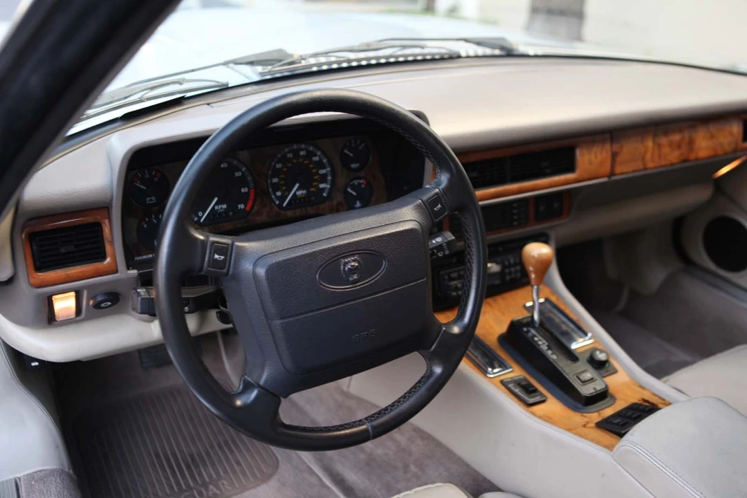 1995 Jaguar XJS - Image 13 of 20