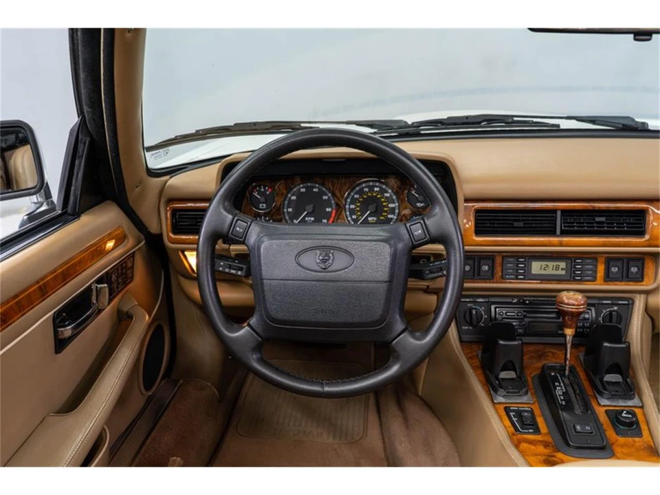 1995 Jaguar XJS - Image 11 of 31