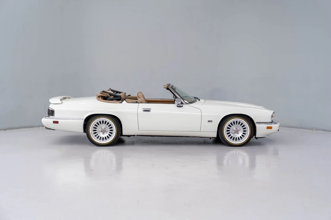 1995 Jaguar XJS - Image 8 of 31
