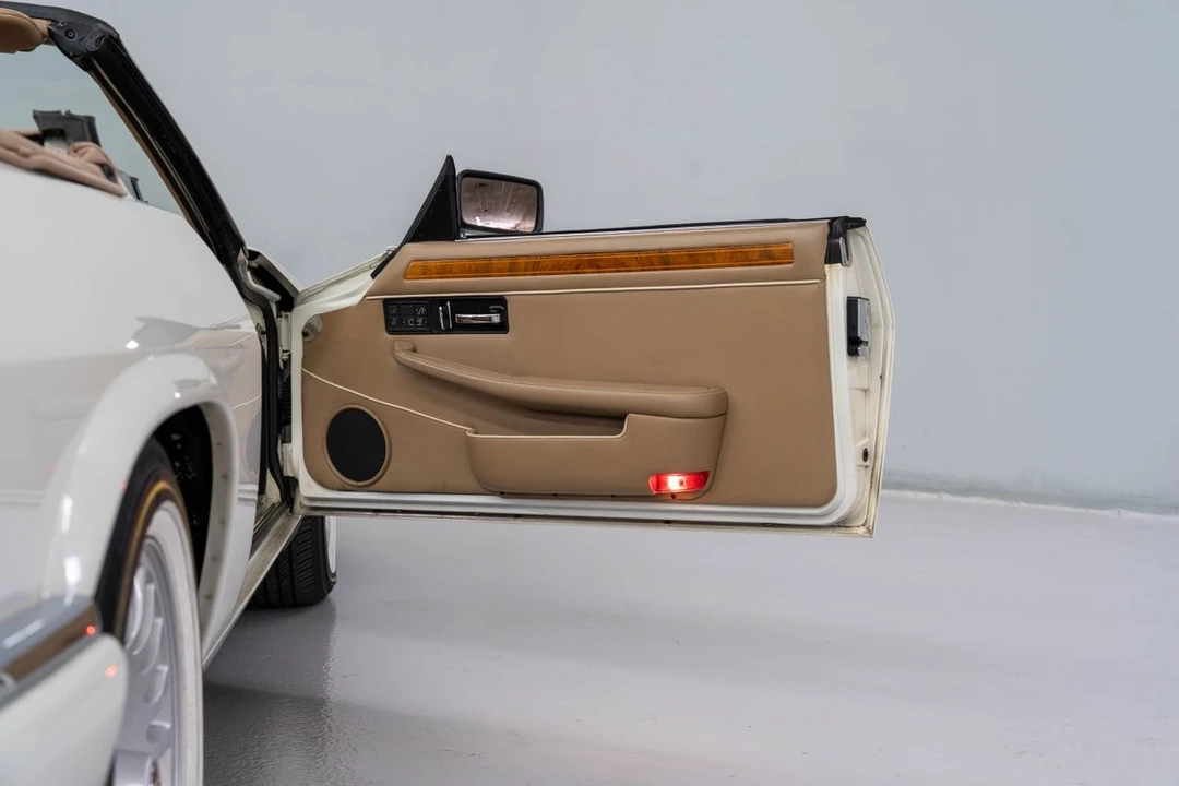 1995 Jaguar XJS - Image 11 of 31