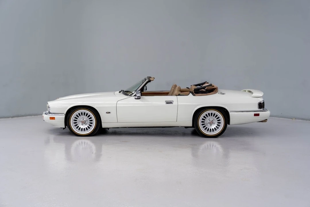 1995 Jaguar XJS - Image 3 of 31