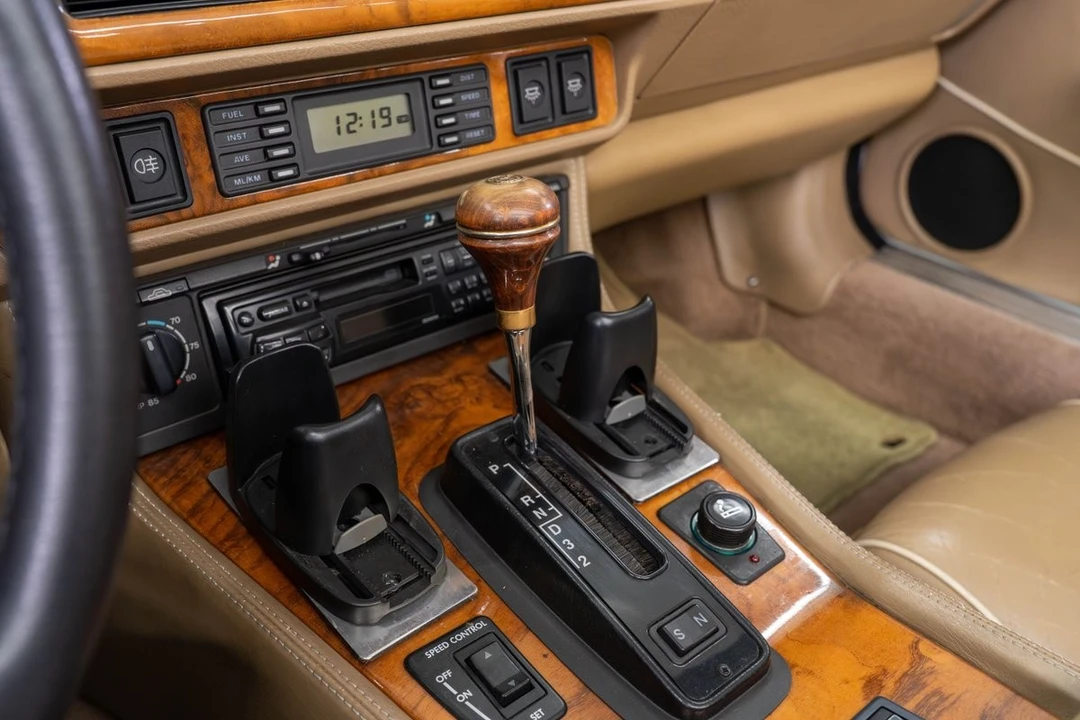 1995 Jaguar XJS - Image 17 of 31