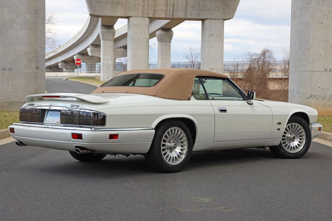 1995 Jaguar XJS Convertible - Image 19 of 20