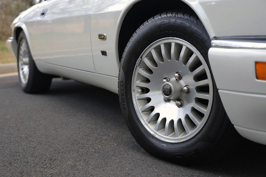 1995 Jaguar XJS Convertible - Image 5 of 20