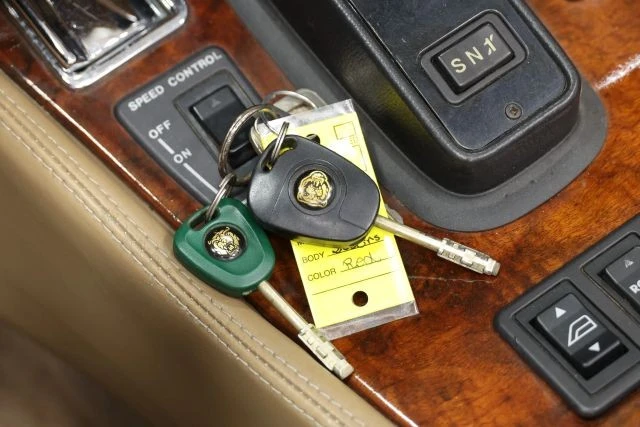 1995 Jaguar XJS Convertible - Image 5 of 31
