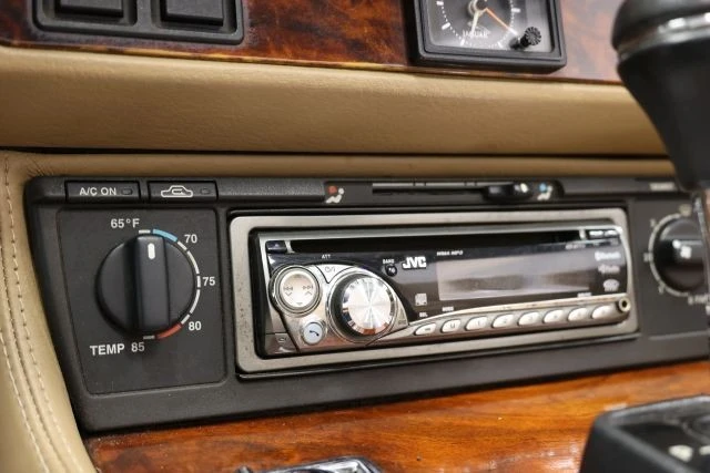 1995 Jaguar XJS Convertible - Image 25 of 31