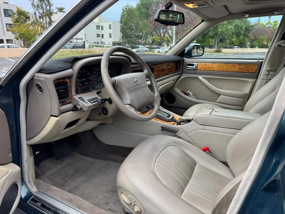 1995 Jaguar X300 XJ - Image 10 of 15