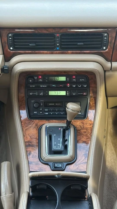 1995 Jaguar X300 XJ - Image 10 of 20