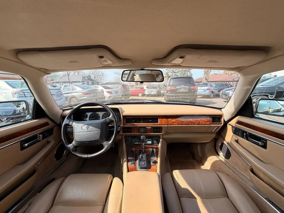 1995 Jaguar X300 XJ - Image 2 of 18