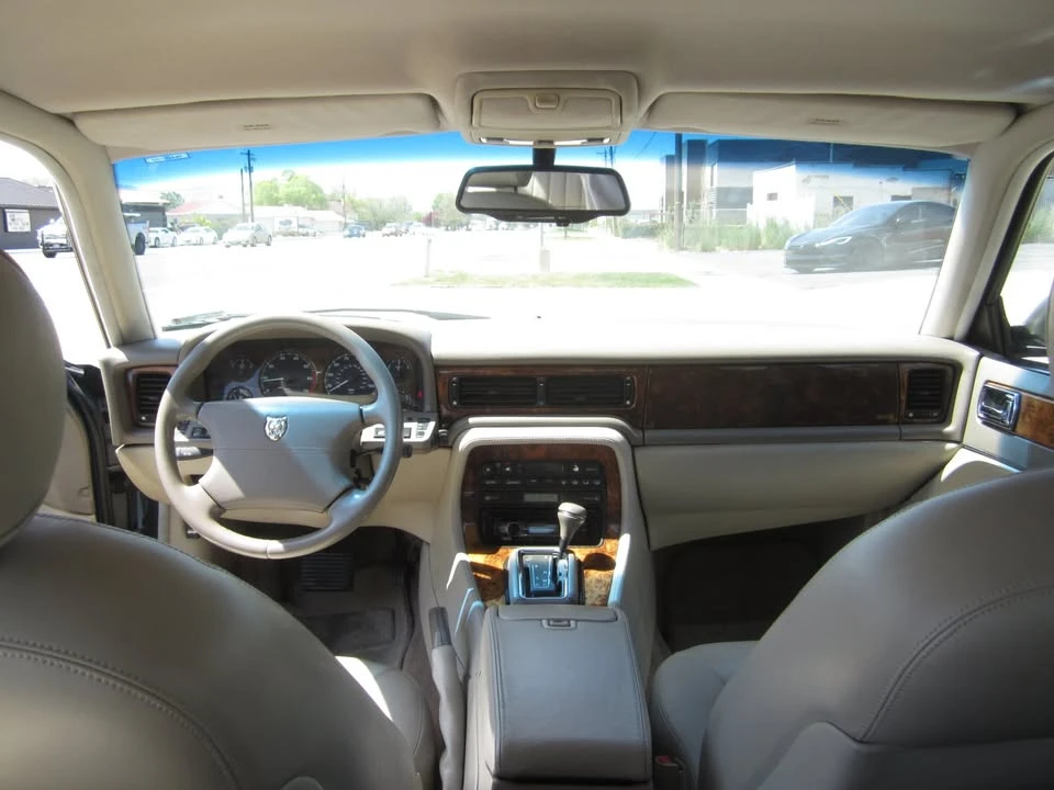 1995 Jaguar X300 XJ - Image 13 of 17