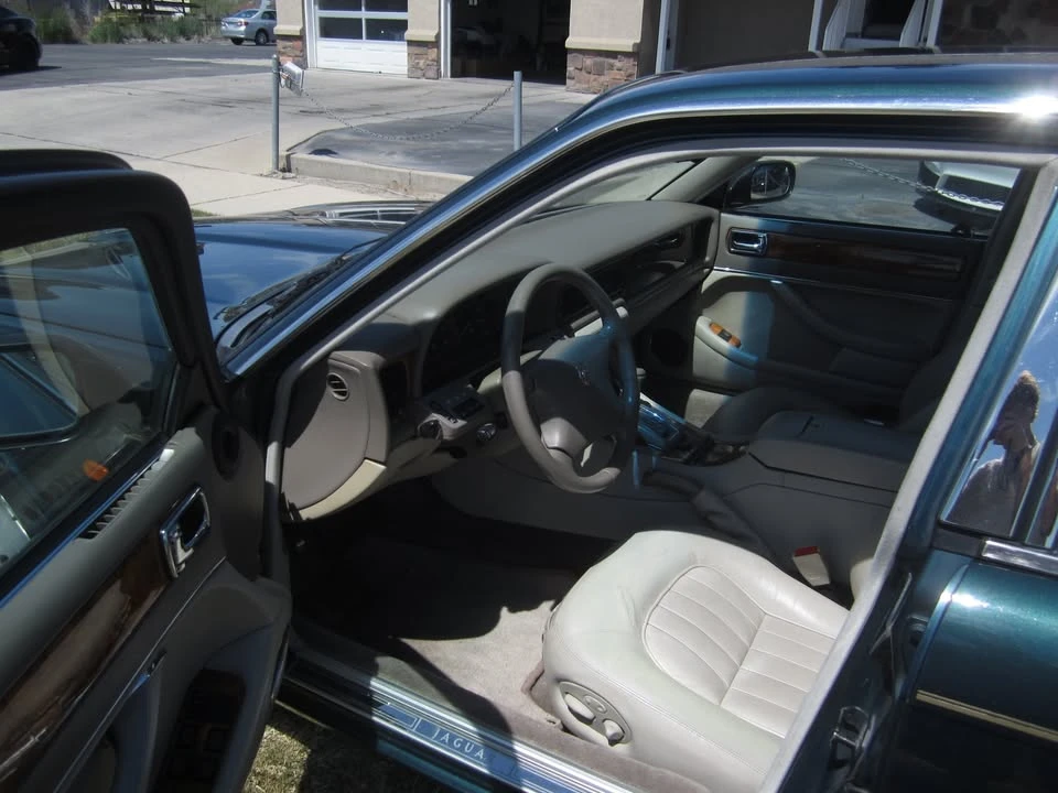 1995 Jaguar X300 XJ - Image 11 of 17