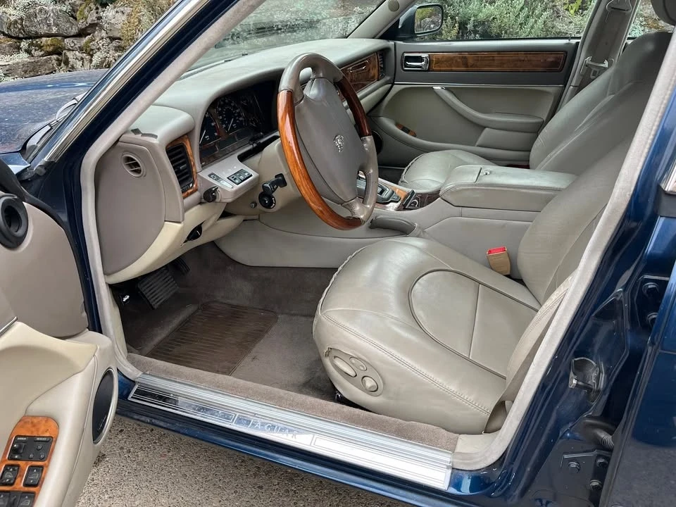 1995 Jaguar X300 XJ - Image 4 of 10