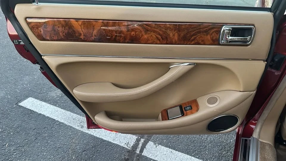 1995 Jaguar X300 XJ - Image 11 of 15