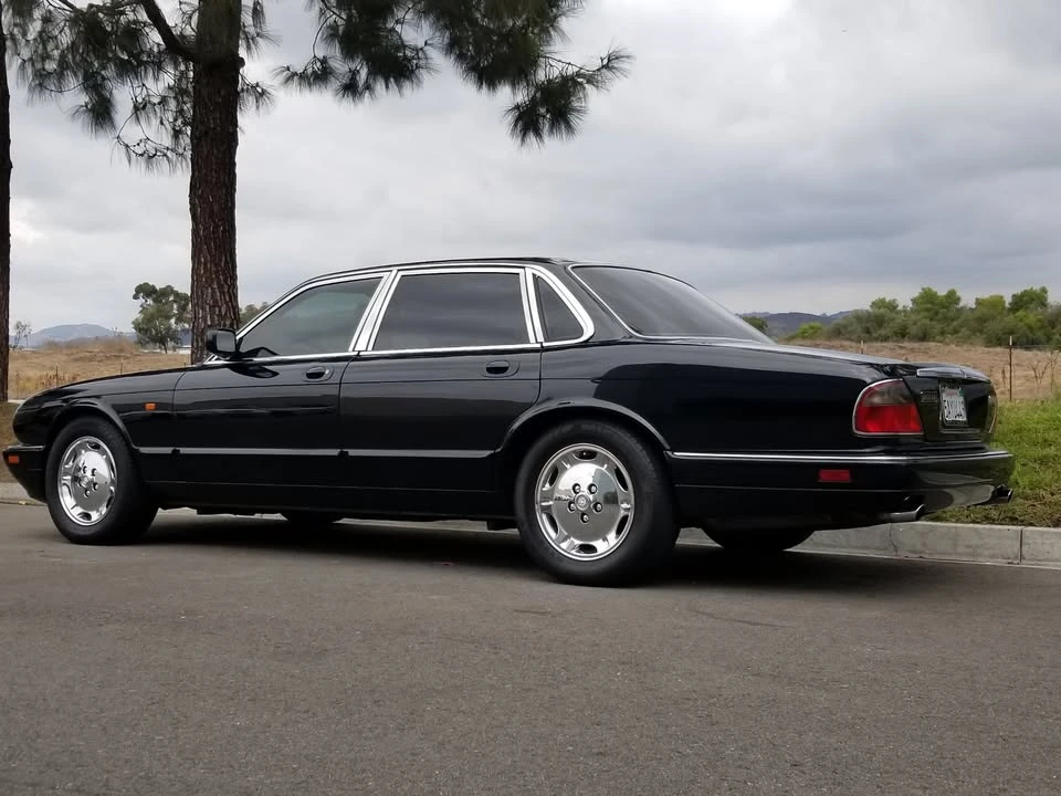 1995 Jaguar X300 XJ - Image 2 of 19