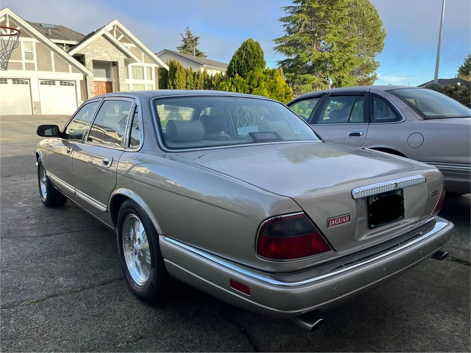 1995 Jaguar X300 XJ - Image 6 of 18