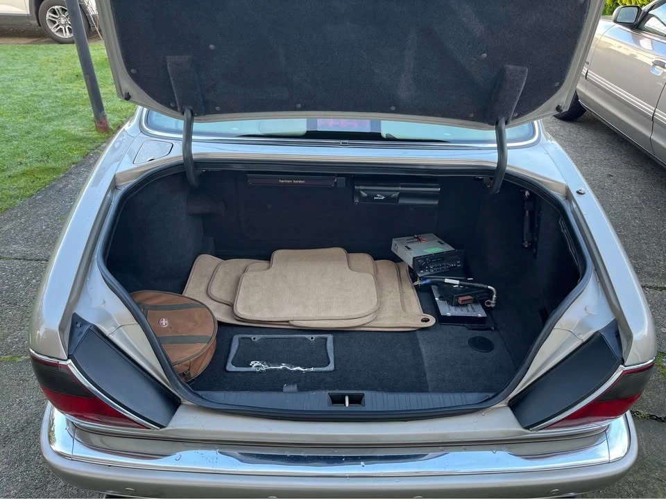 1995 Jaguar X300 XJ - Image 13 of 18