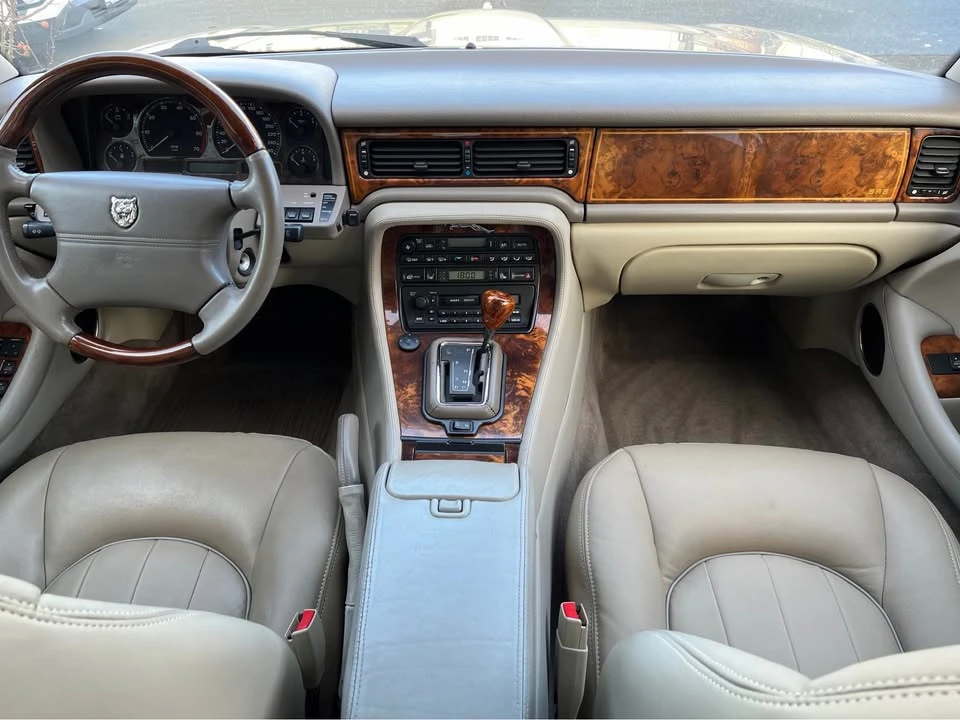 1995 Jaguar X300 XJ - Image 17 of 18