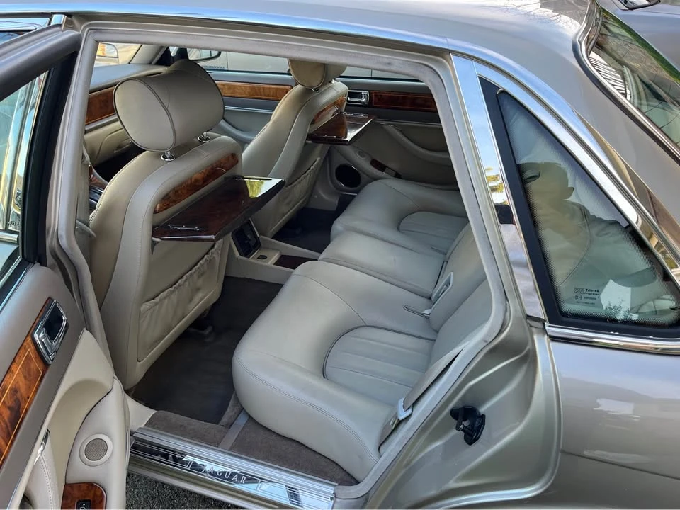 1995 Jaguar X300 XJ - Image 12 of 18