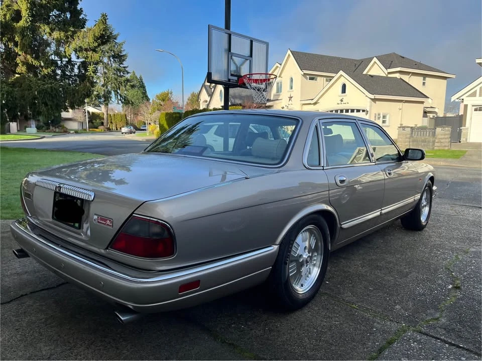 1995 Jaguar X300 XJ - Image 4 of 18