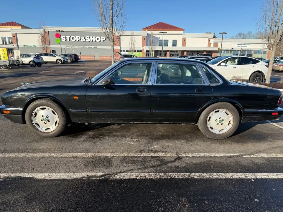 1995 Jaguar X300 XJ - Image 2 of 8