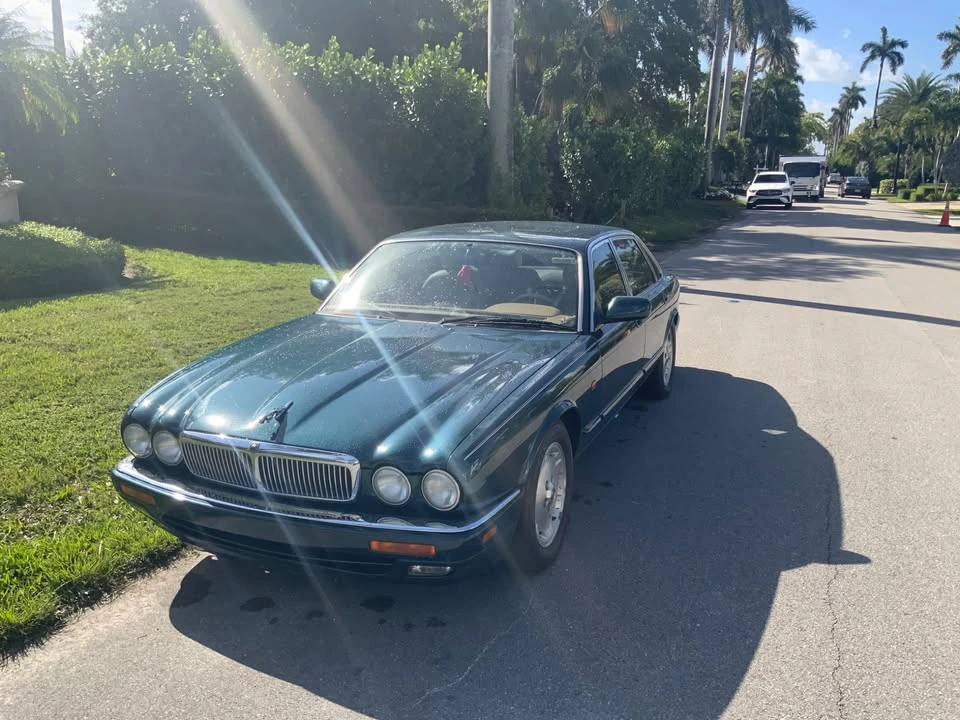 1995 Jaguar X300 XJ - Image 11 of 13