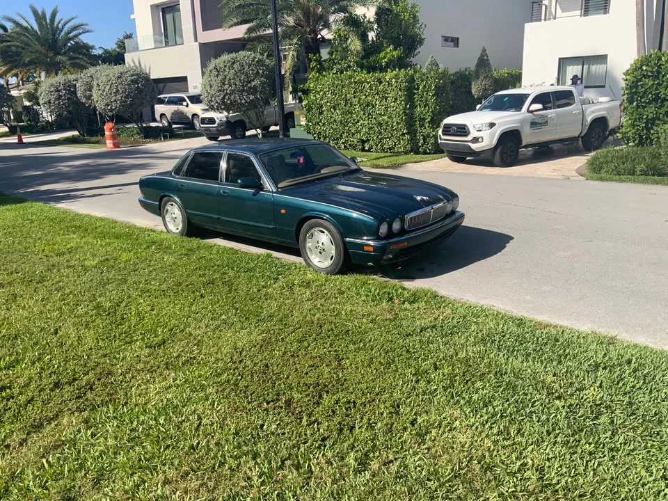1995 Jaguar X300 XJ - Image 2 of 13