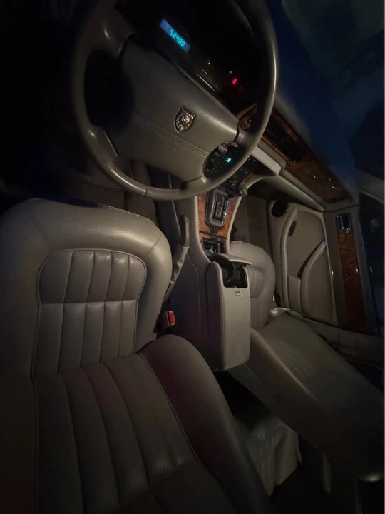 1995 Jaguar X300 XJ - Image 9 of 20