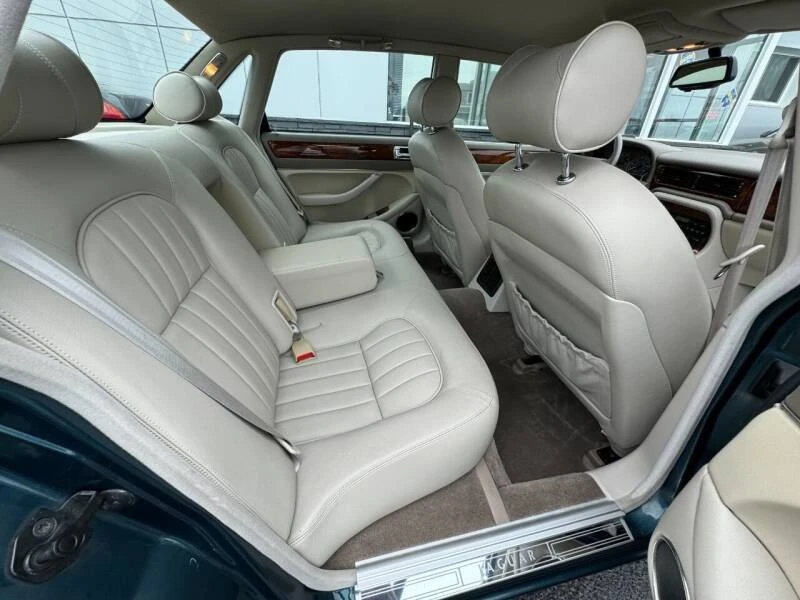 1995 Jaguar X300 XJ - Image 4 of 8
