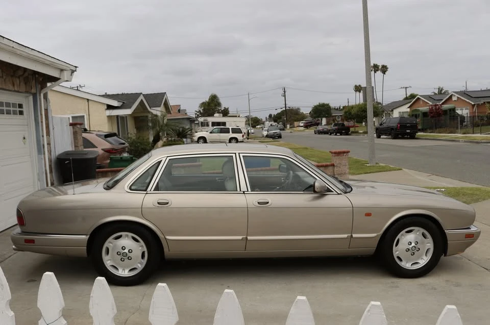 1995 Jaguar X300 XJ - Image 5 of 14