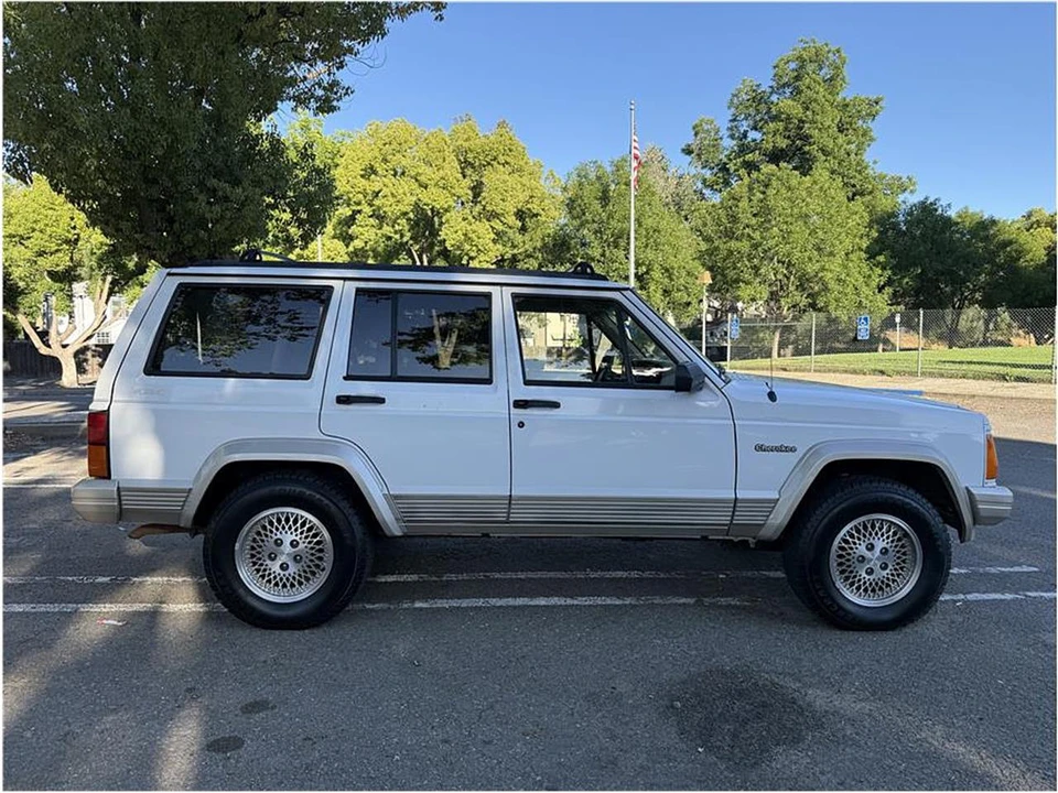 1995 Jeep XJ Cherokee - Image 6 of 12