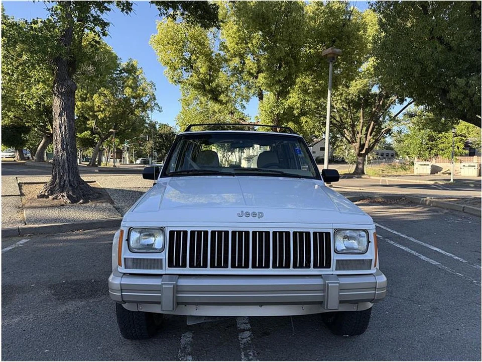 1995 Jeep XJ Cherokee - Image 8 of 12