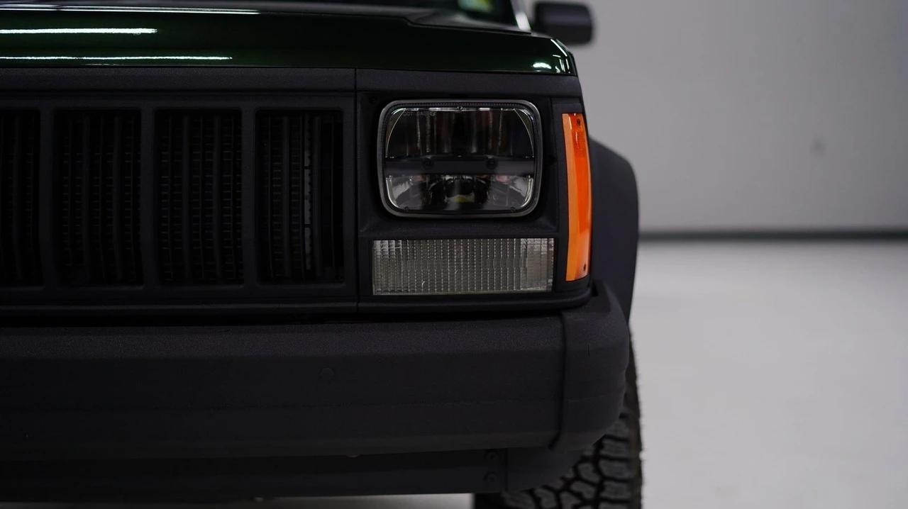 1995 Jeep XJ Cherokee - Image 20 of 21