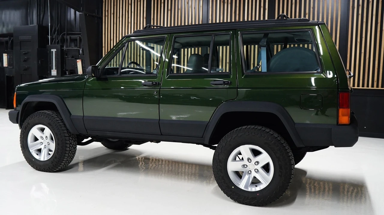 1995 Jeep XJ Cherokee - Image 7 of 21