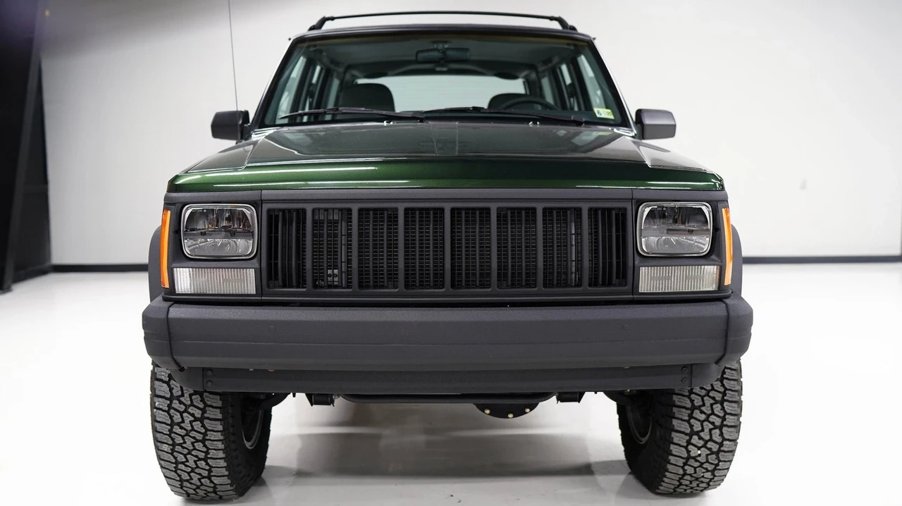 1995 Jeep XJ Cherokee - Image 13 of 21