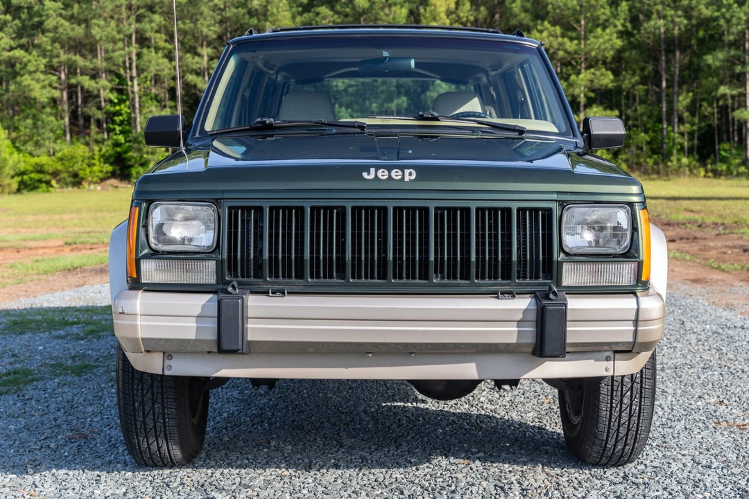 1995 Jeep XJ Cherokee - Image 10 of 31